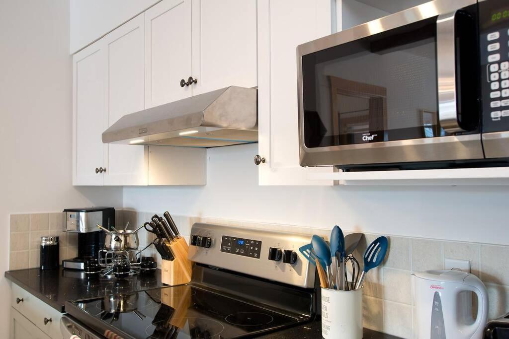 Apartment Pinnacle Mountain View 3 Bed 2 Bath Downtown