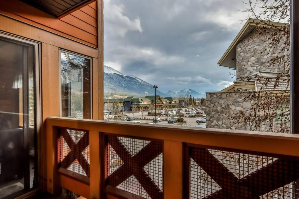 Apartment Pinnacle Mountain View 3 Bed 2 Bath Downtown